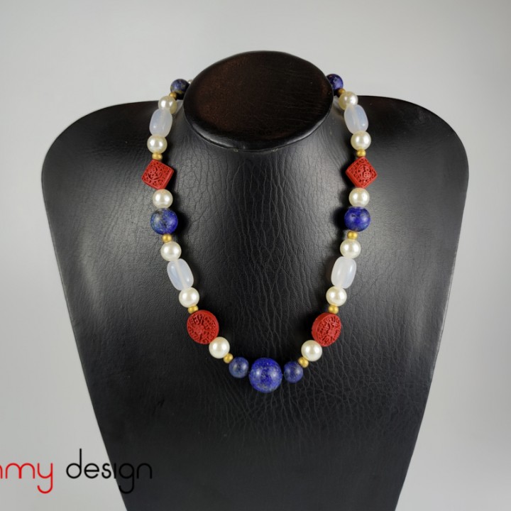 Necklace designed with lapis, agate, lacquer beads